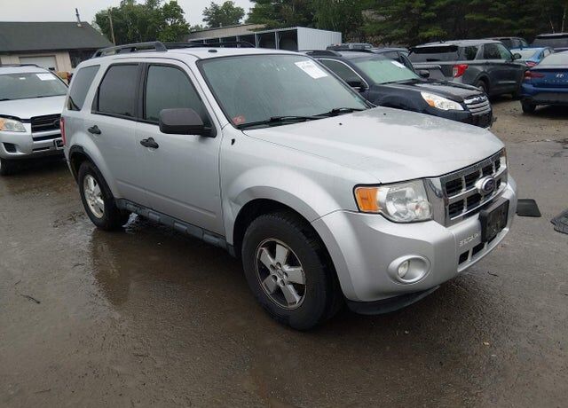 2010 FORD Escape