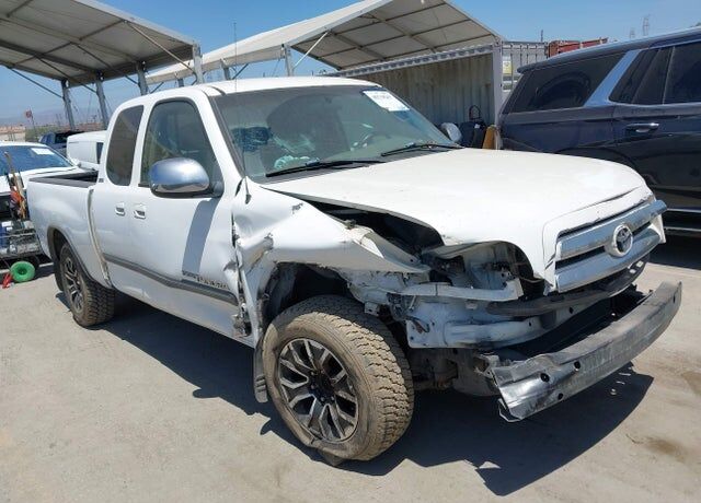 2004 TOYOTA Tundra