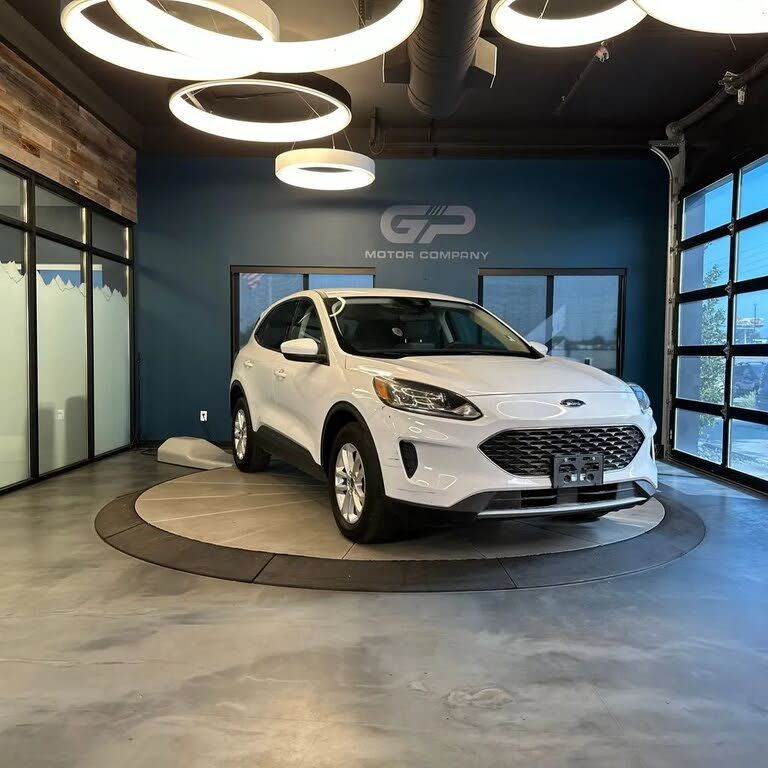 2021 FORD Escape