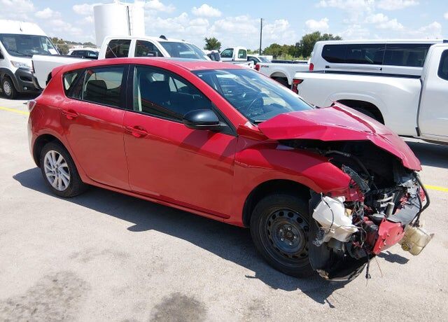 2013 MAZDA Mazda3