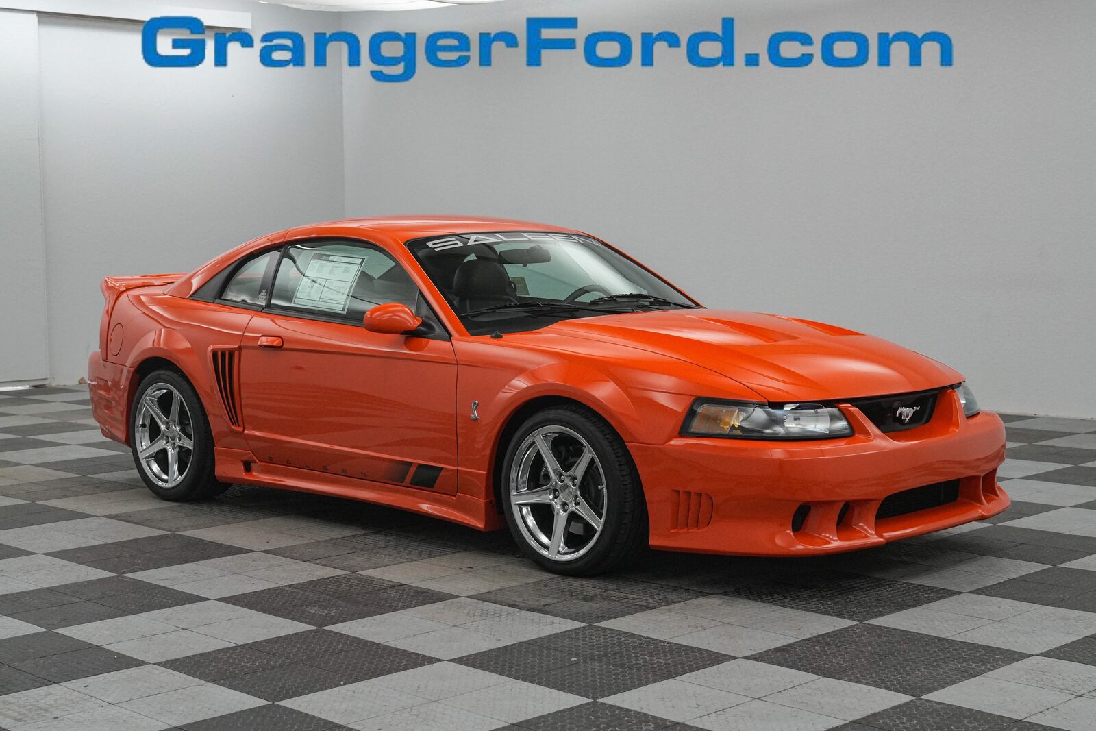 2004 FORD Mustang
