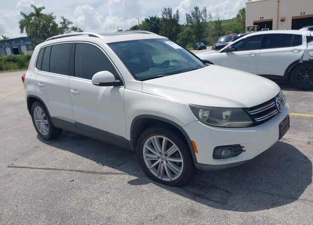 2012 VOLKSWAGEN Tiguan
