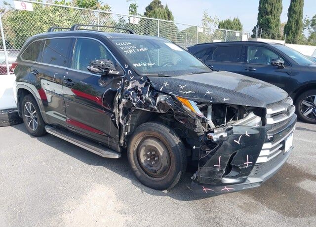 2018 TOYOTA Highlander