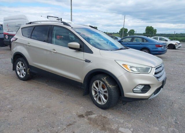 2017 FORD Escape