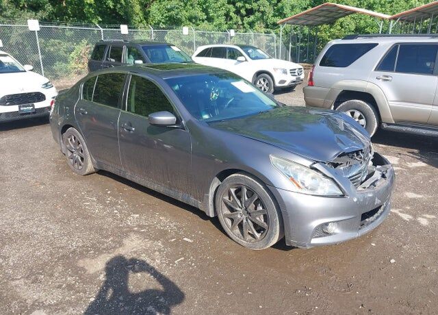 2011 INFINITI G37