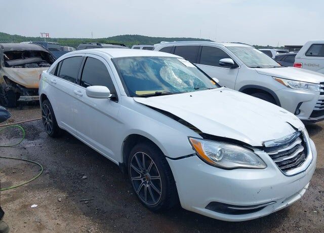 2014 CHRYSLER 200