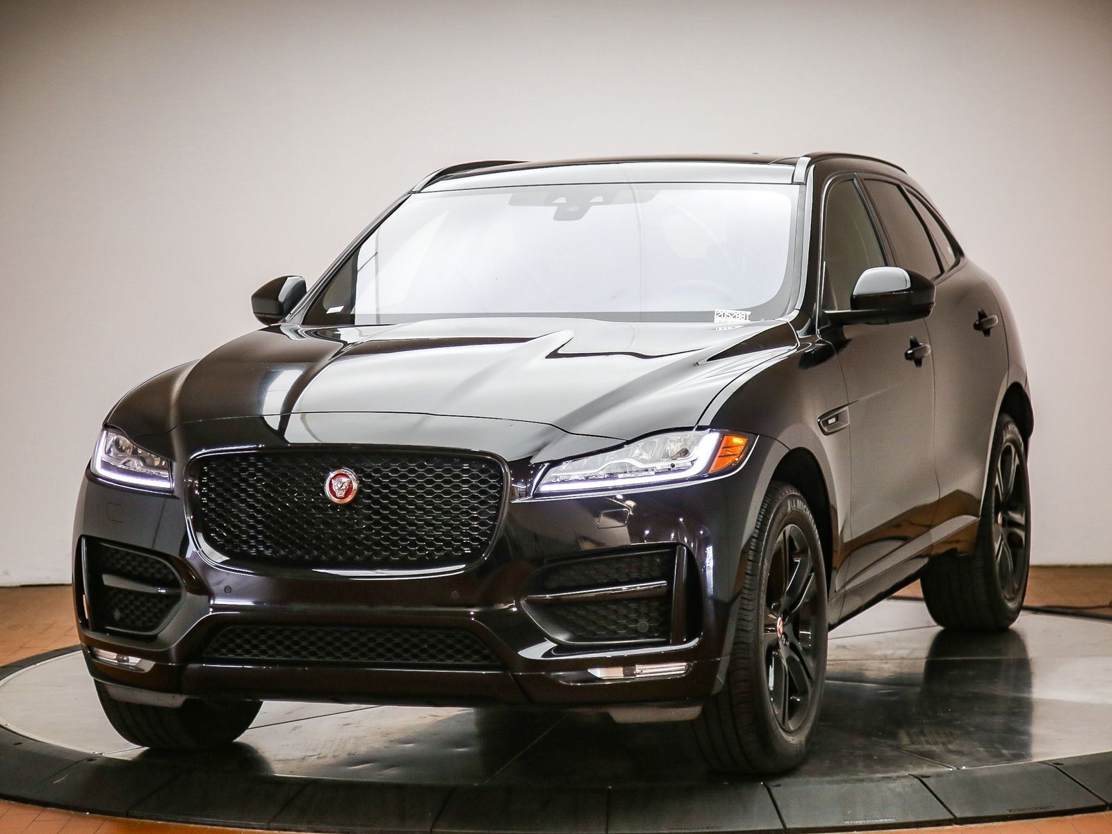 2018 JAGUAR F-Pace