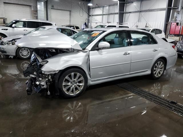 2011 TOYOTA Avalon