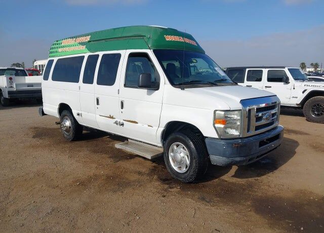 2013 FORD E-350