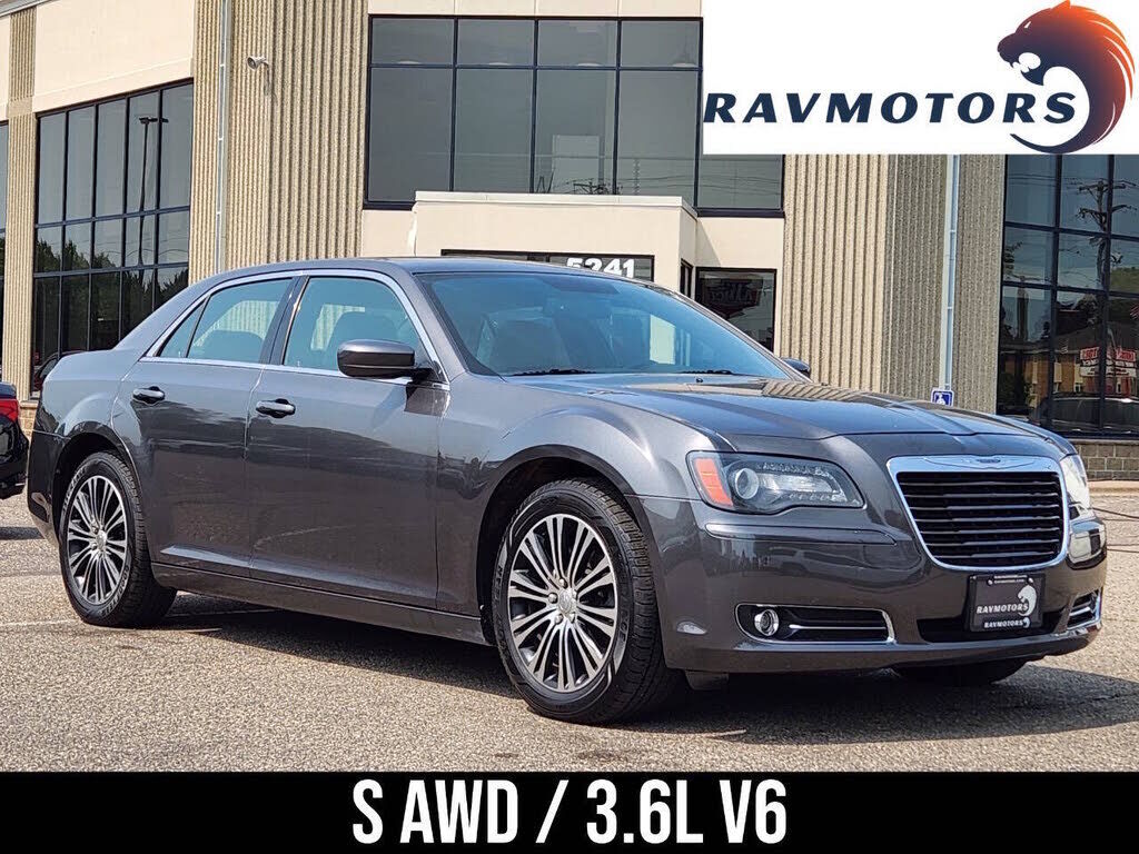 2013 CHRYSLER 300
