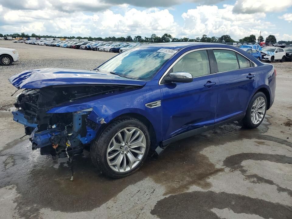 2013 FORD Taurus