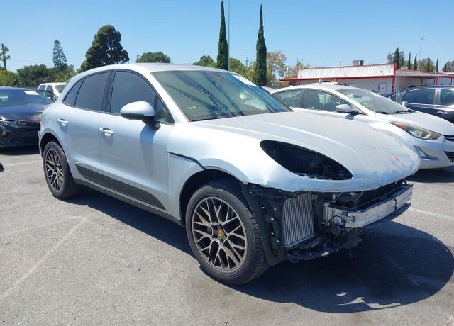 2017 PORSCHE Macan