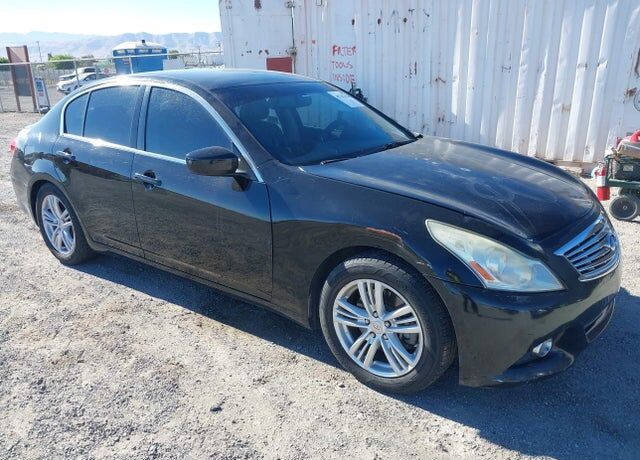 2013 INFINITI G37
