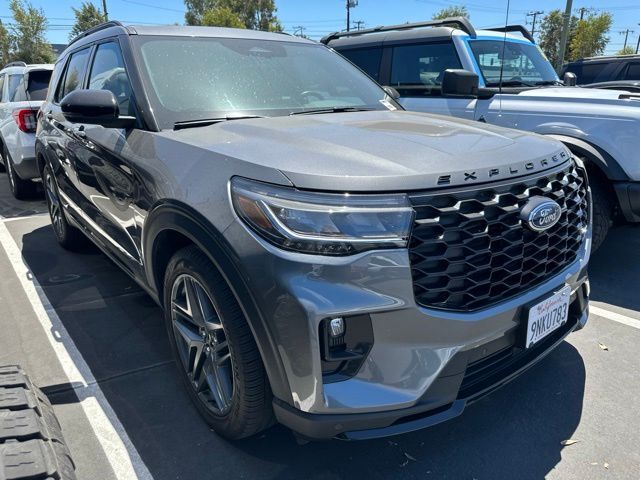 2025 FORD Explorer