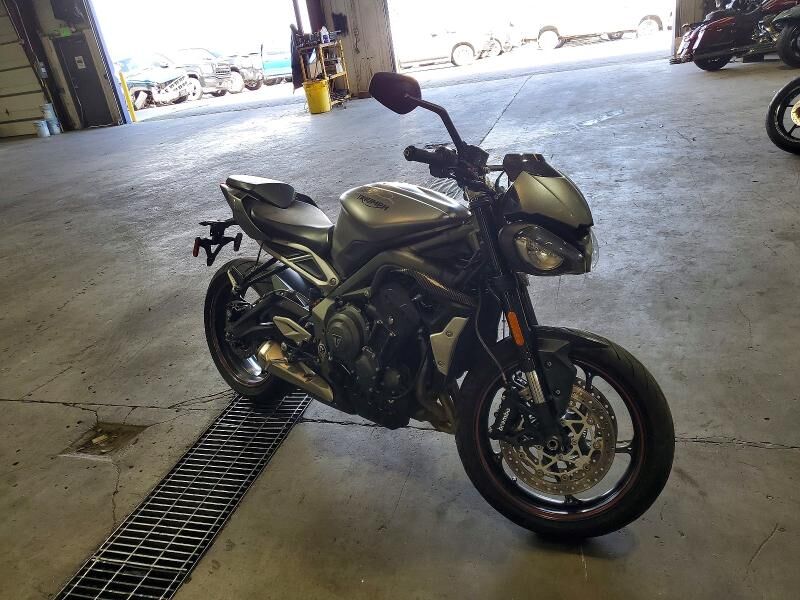 2022 TRIUMPH Street Triple