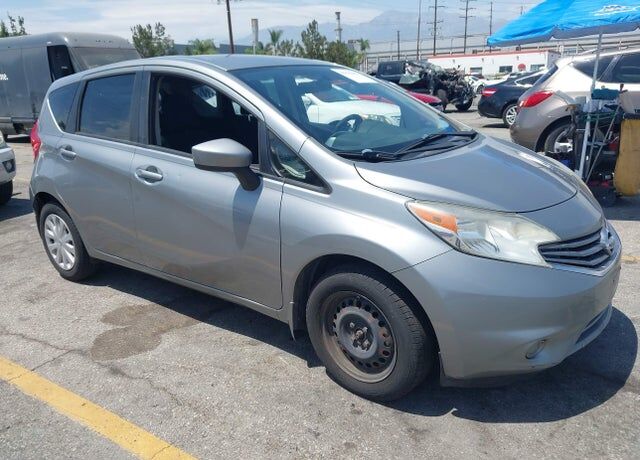 2015 NISSAN Versa