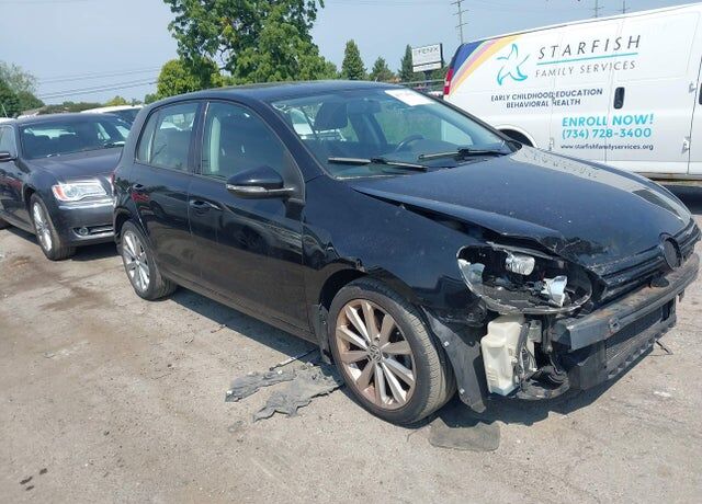 2014 VOLKSWAGEN Golf