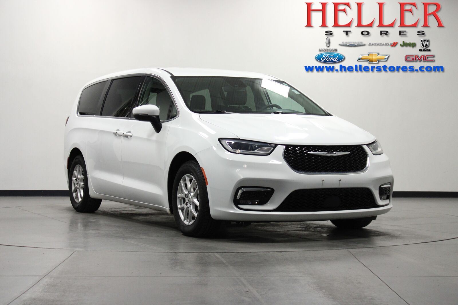 2023 CHRYSLER Pacifica
