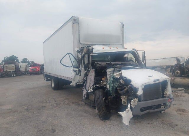 2016 FREIGHTLINER M2
