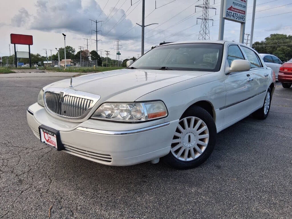 2005 LINCOLN Town Car