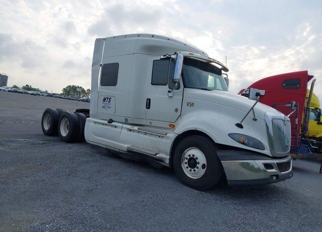 2016 INTERNATIONAL LF687
