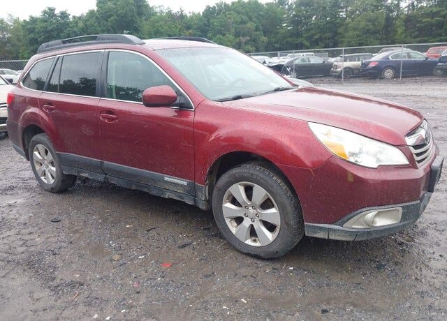 2012 SUBARU Outback