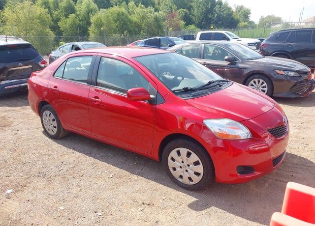 2010 TOYOTA Yaris