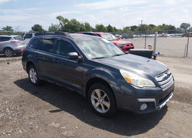2013 SUBARU Outback