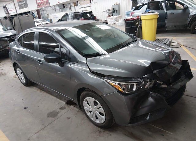 2021 NISSAN Versa