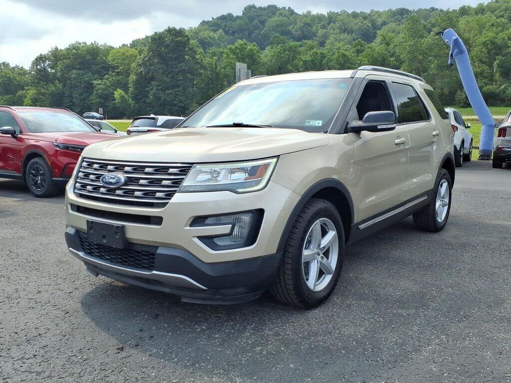 2017 FORD Explorer