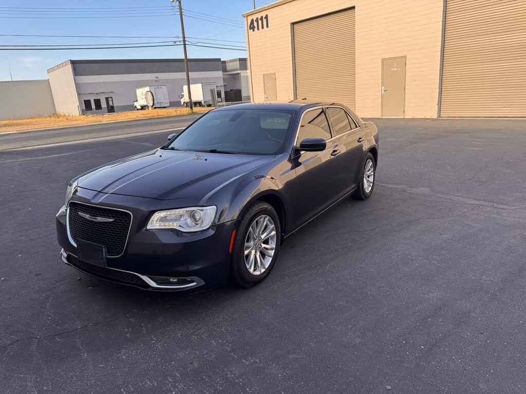 2017 CHRYSLER 300