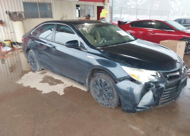 2017 TOYOTA Camry