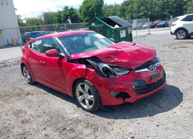 2013 HYUNDAI Veloster