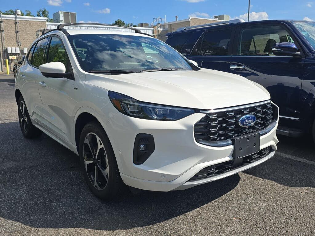 2024 FORD Escape