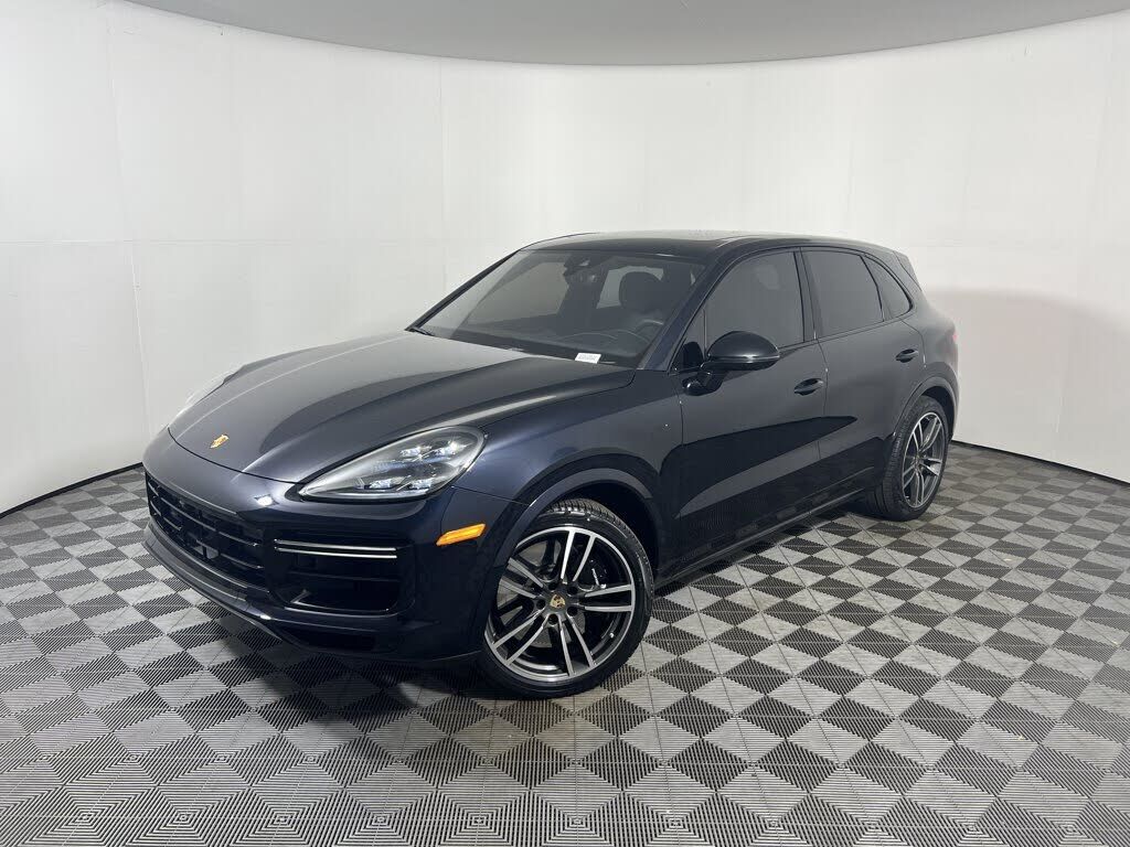 2023 PORSCHE Cayenne