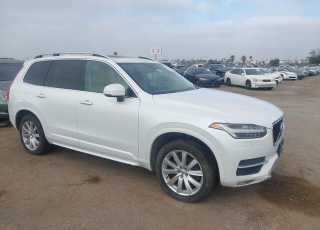 2017 VOLVO XC90