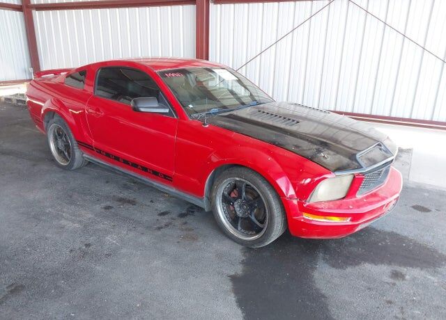 2005 FORD Mustang