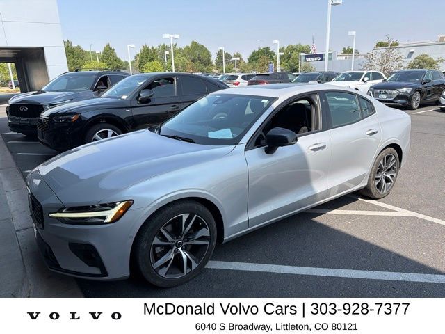 2024 VOLVO S60