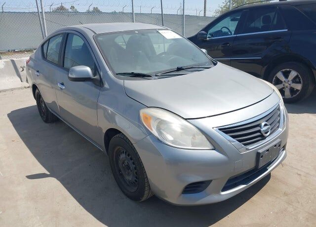 2013 NISSAN Versa