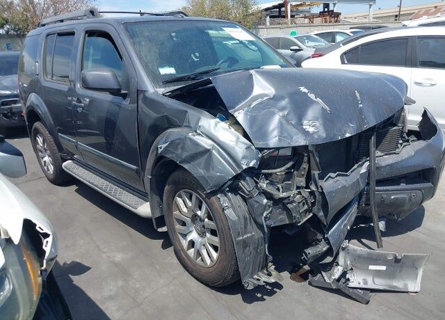 2012 NISSAN Pathfinder