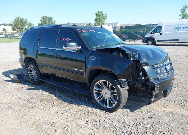 2013 CADILLAC Escalade