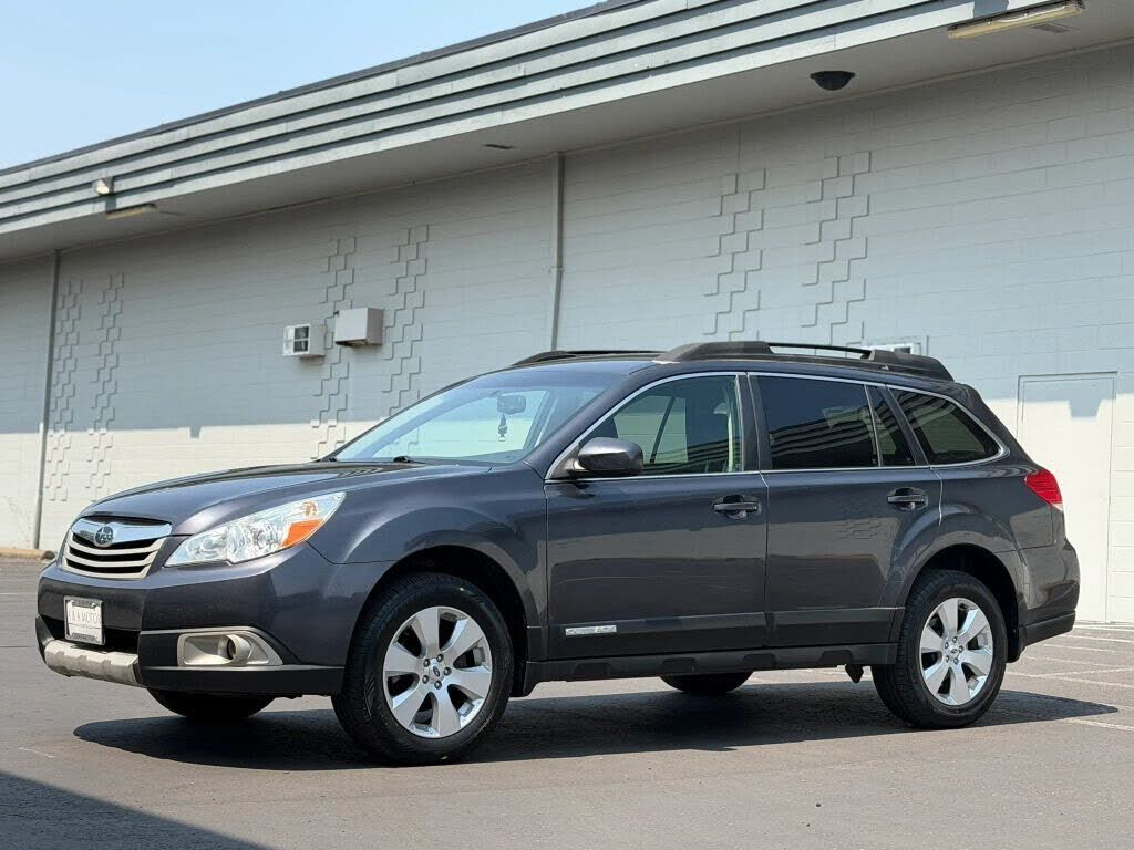 2012 SUBARU Outback