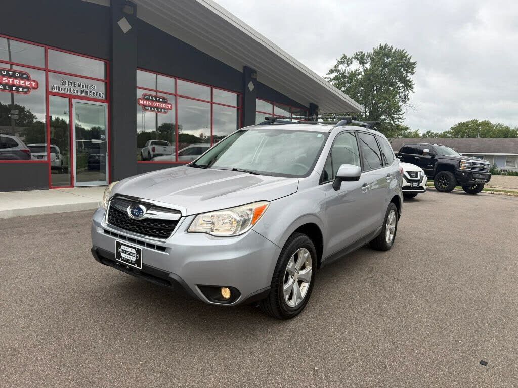 2016 SUBARU Forester