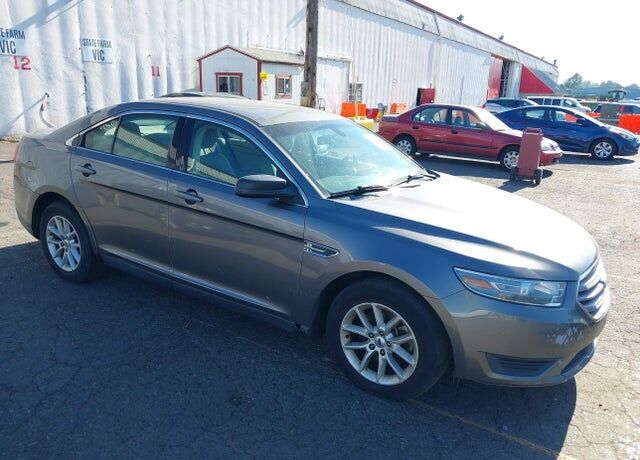 2013 FORD Taurus