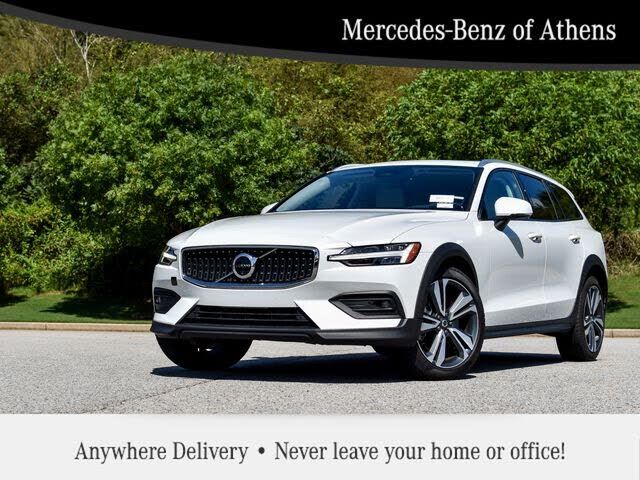 2024 VOLVO V60CC