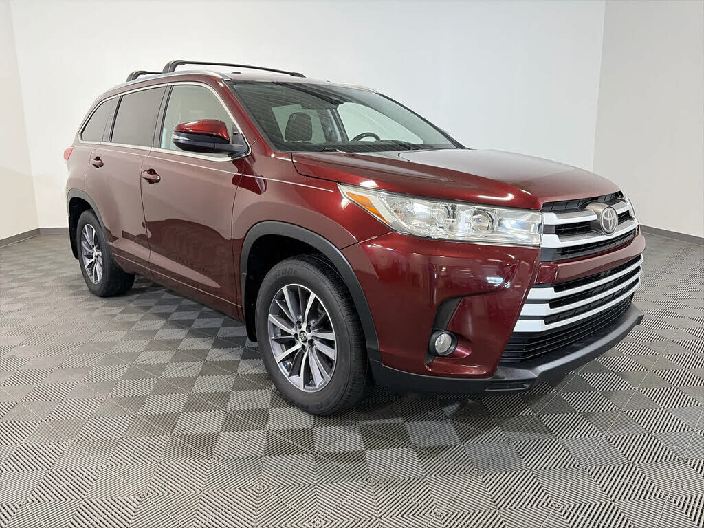 2017 TOYOTA Highlander