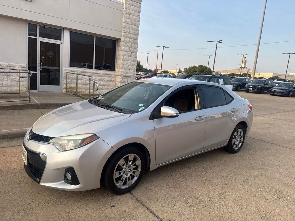 2016 TOYOTA Corolla