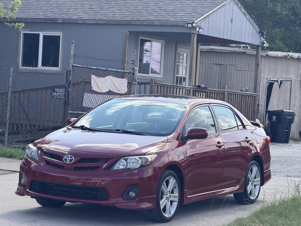 2013 TOYOTA Corolla