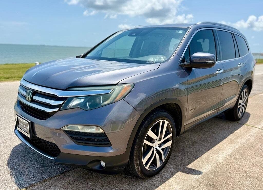 2017 HONDA Pilot