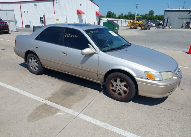 2001 TOYOTA Camry